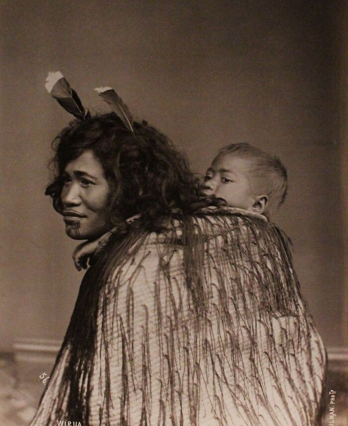 Maori Woman And Child