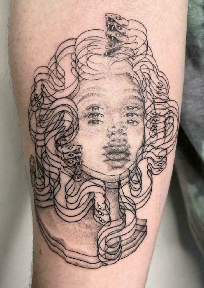 "I Love And Hate This Static Tattoo With ‘Shaking’ & ‘Dizzy Effect"