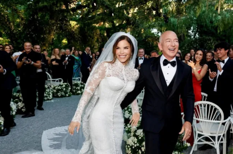 San Giorgio Maggiore was chosen for privacy amid protests, with officials expecting major tourism revenue.