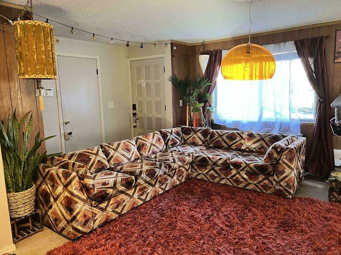 "Scored This Couch For A Few Hundred Bucks Today. Couldn’t Be Happier"