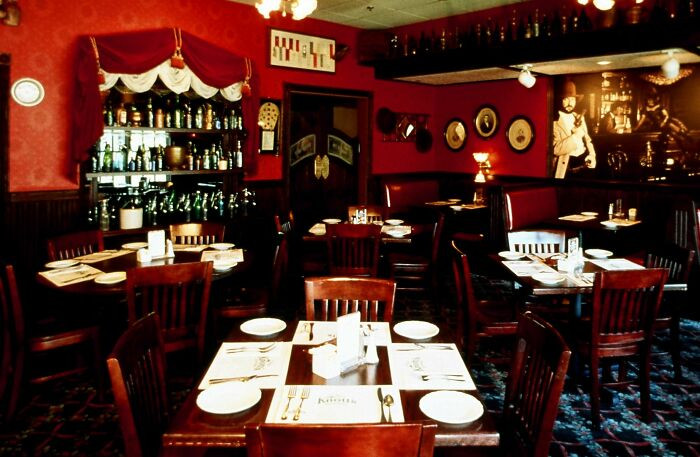 20. Restaurants and Cafes - The real gossip hubs