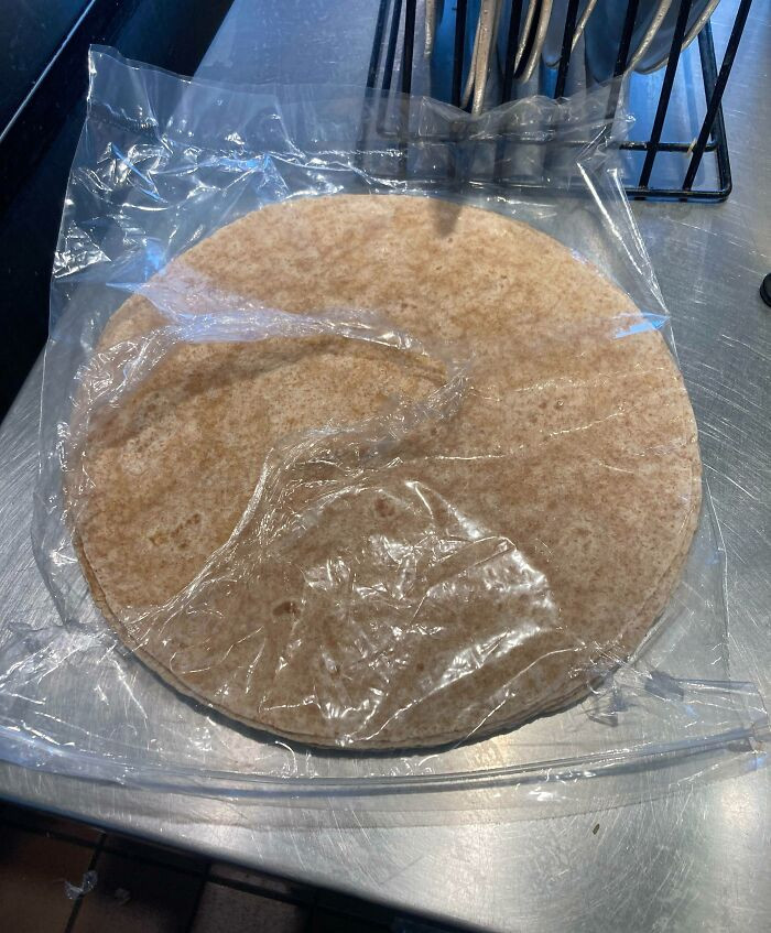 41. How my colleague unseals the reusable bags