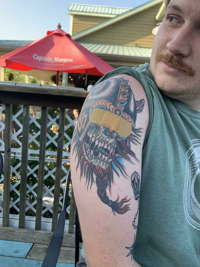 40. My Friend Got His Covid Vaccine Shot, And It Gave His Tattoo A Blindfold