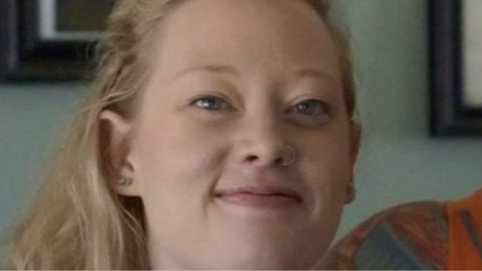 Reported autopsy findings displayed, highlighting gunshot wounds and evidence in Renee Good’s case