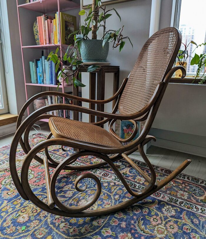 Scored a bentwood rocker and my faith in thrifting is fully restored