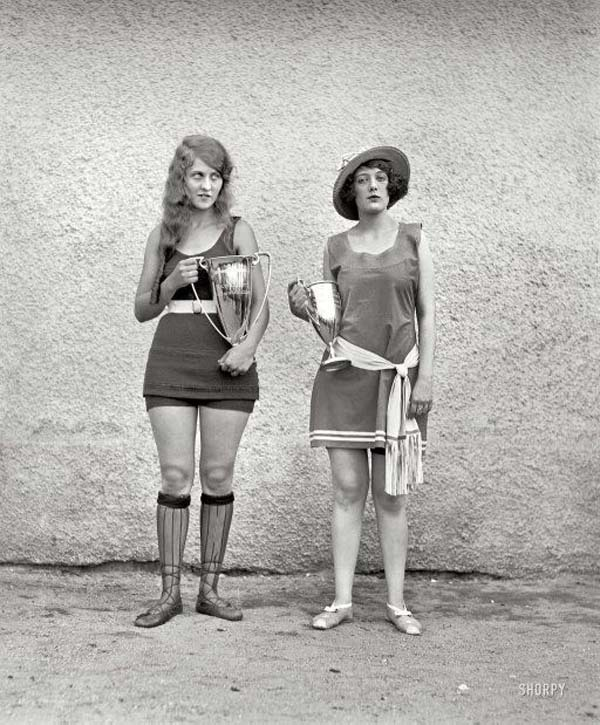 29. Two winners of a beauty pageant, back when the standards of beauty were much different (1922).