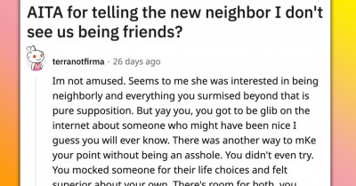 Stay-At-Home Mom Tries And Fails To Befriend Her Introvert Neighbor After An Awkward Exchange