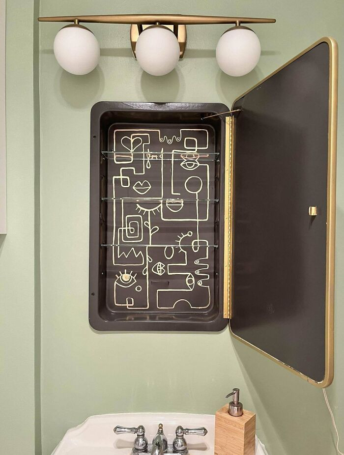 "Refurbished A Rusty 50s Medicine Cabinet Into A Fun Bathroom Decor"