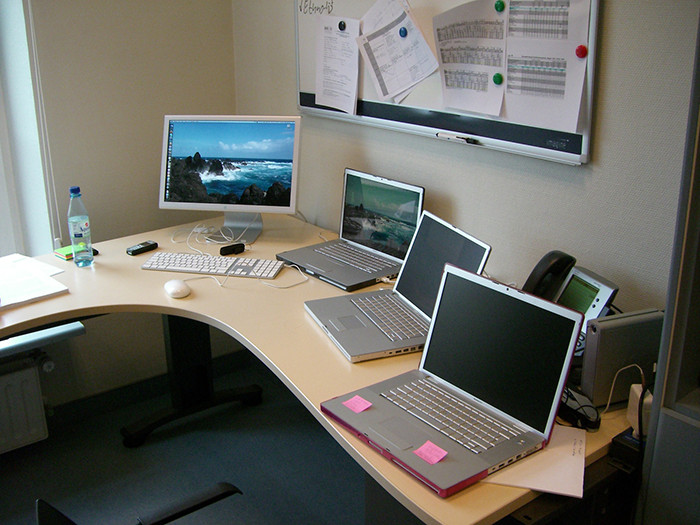 The whole debacle started when the author of the post decided to ask her coworker Thea if she could add her to one of the ongoing projects, which made Thea upset