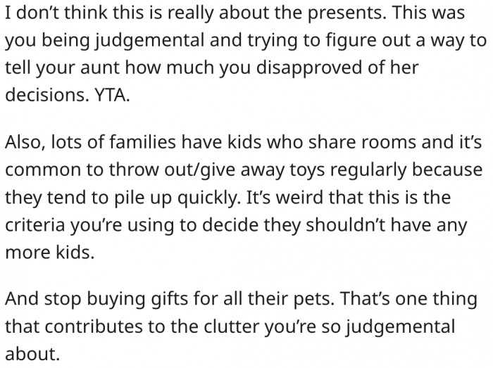 13. She's stylishly telling her aunt that she disapproves of her decisions.