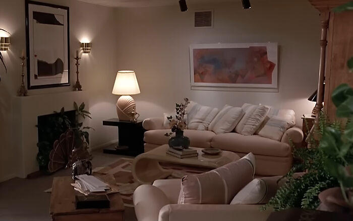 "Back To The Future (1985) Has One Of The Most Perfectly Mid-80s Living Rooms Ever Put On Screen"