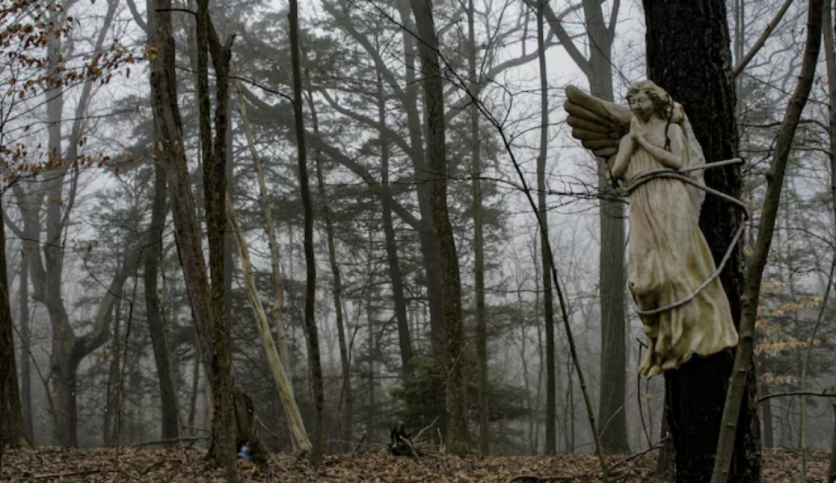 Haunted Places in Delaware: A Prison Island, a Haunted Governor's Mansion, and the Catman