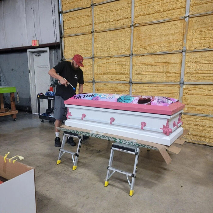 "Trey Ganem Spoke With Every Parent To Build Personalized Caskets For All 19 Uvalde Victims"