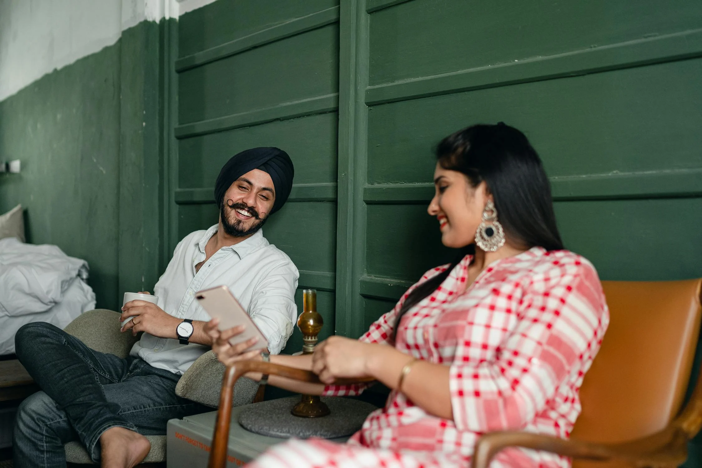 Texting as a Relationship Mirror