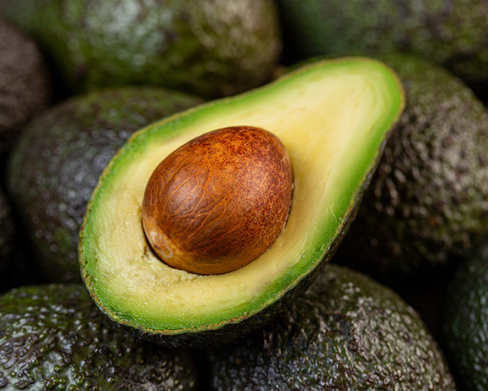 In a viral video, Dr. Joe Whittington revealed exactly how to avoid what he calls “avocado hand.”
