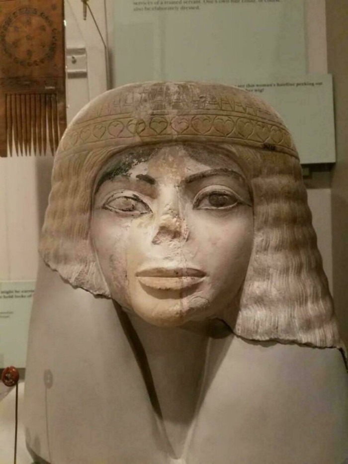"3,000-Year-Old Egyptian Statue of a Woman in the Field Museum, Chicago, USA"
