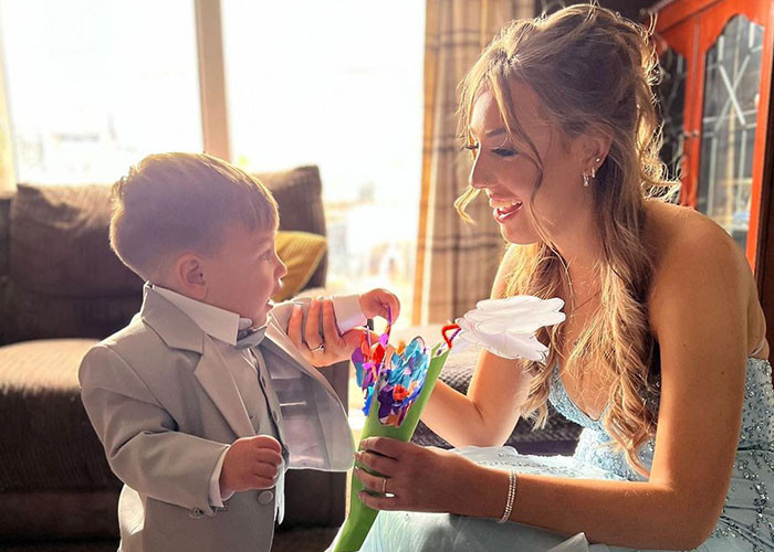 she got the tiny suit off Amazon, for all those curious