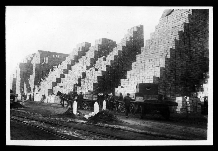 "Unloading Rations For Soldiers During Ww1"
