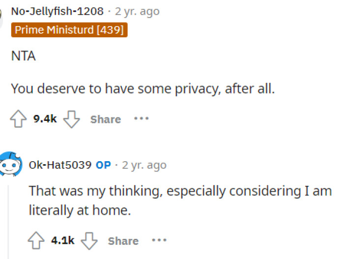 People came to the comments to let her know that she deserves privacy and that she should definitely keep her divider.