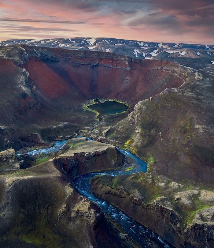 "One Of The Most Surreal Locations In The Icelandic Highlands"