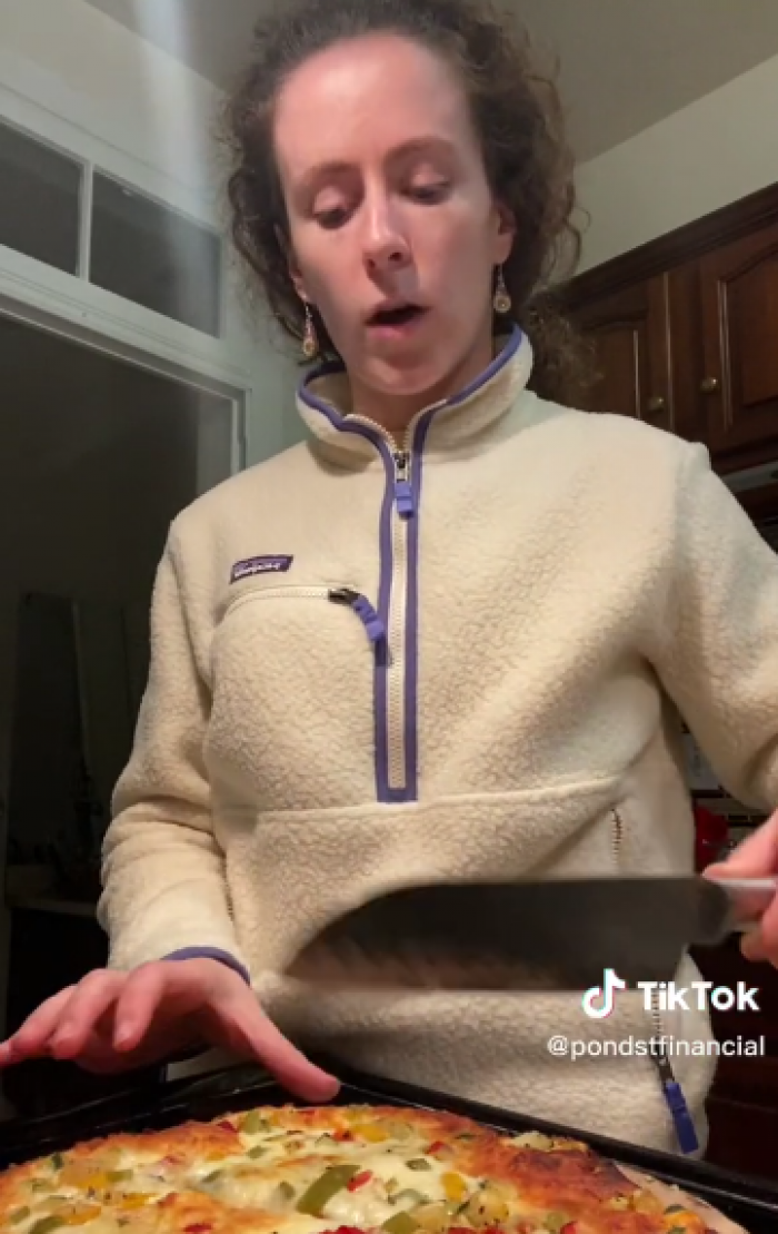 This woman came to TikTok to express her situation regarding her job after she decided to put in her two weeks' notice.