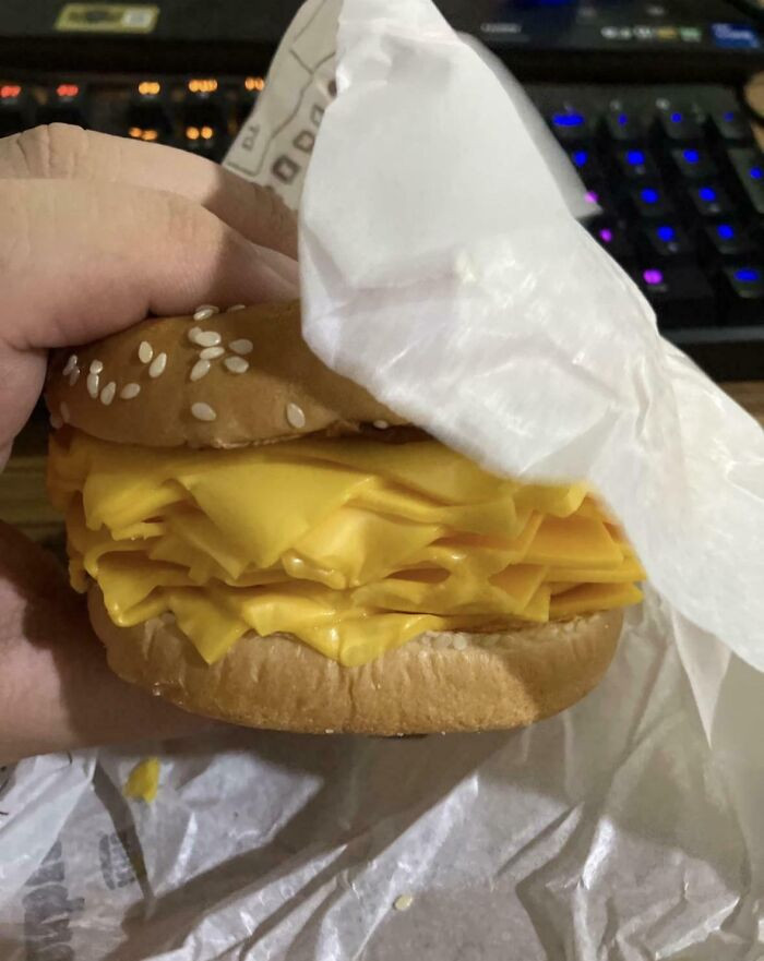 "Burger King Thailand’s "The Real Cheeseburger"