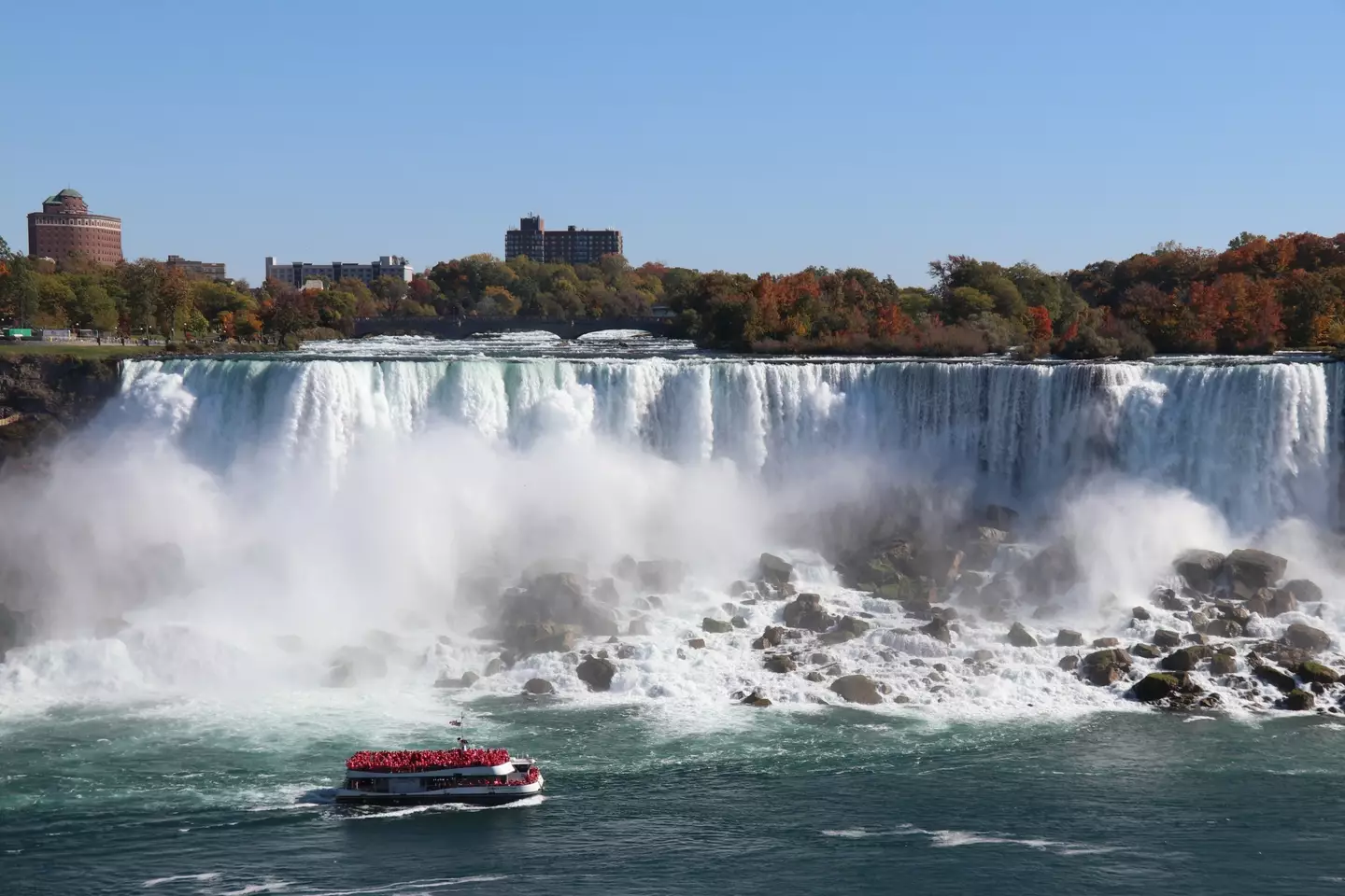 In June 1969, the U.S. Army Corps of Engineers embarked on an ambitious project to dewater the American Falls, one of the three waterfalls that contribute to the beauty of Niagara Falls.