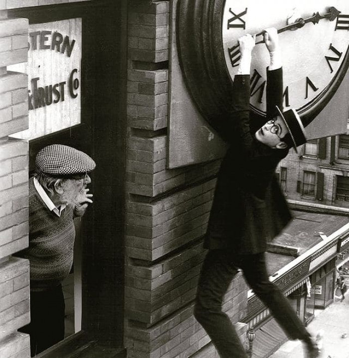 13. “Alright mate, need a HAND, lol”