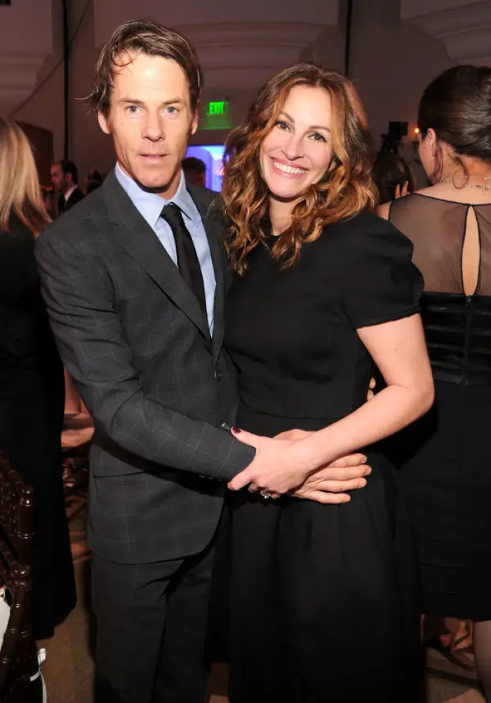 34. Daniel Moder and Julia Roberts