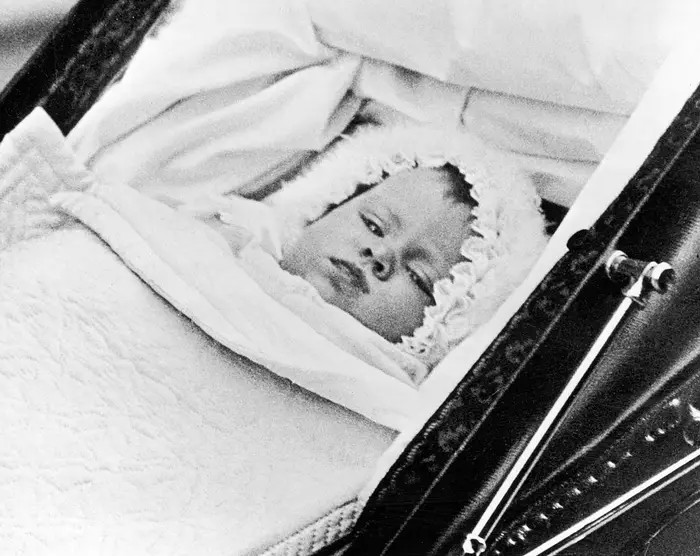 1. Princess Elizabeth II in a stroller at 6 months old