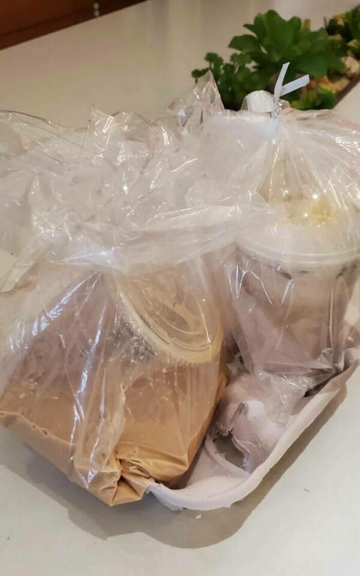 "I Tried Ordering Iced Coffee With Our Delivery – DoorDash Guy Handed Me This And Just Shrugged While Maintaining Full Eye Contact"