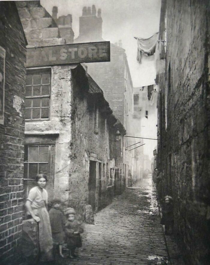 "Glasgow, 1870"