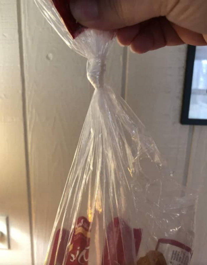 8. This hubby whose bread bag was so tightly knotted that no one could open it:
