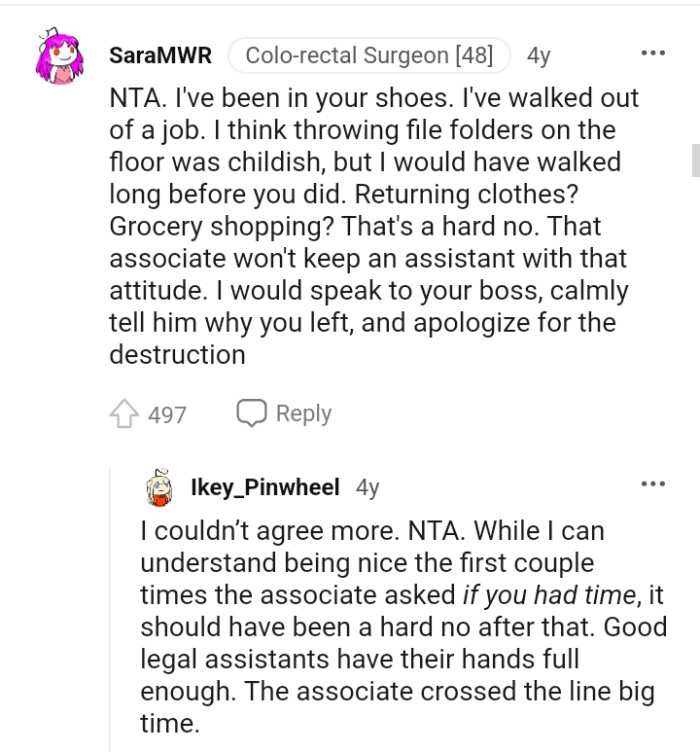 This Redditor Believes That Throwing the File Folders on the Floor Was Childish