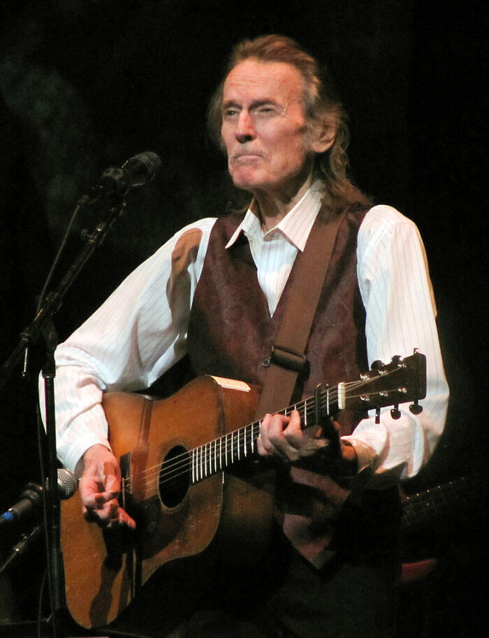 1. Gordon Lightfoot