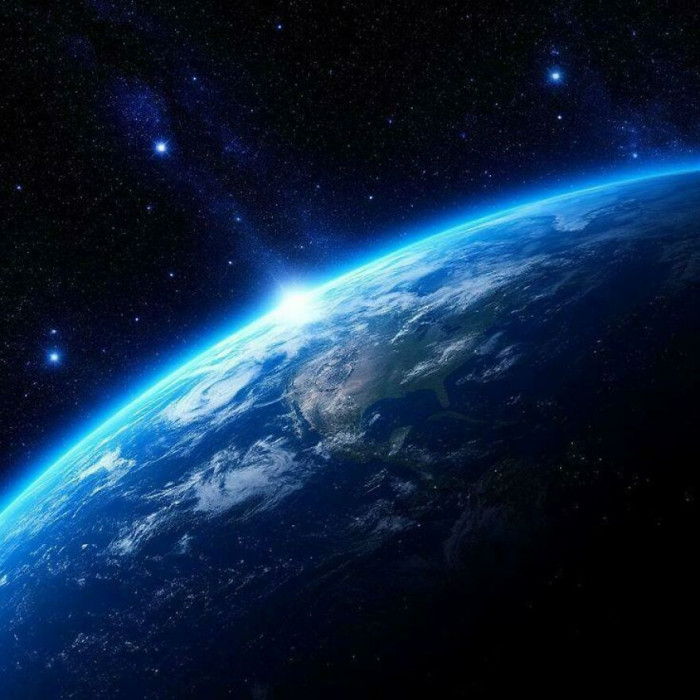 "Earth Has Officially Completed Half of Its Lifespan: It Will End with the Sun Swallowing Us in the Future"